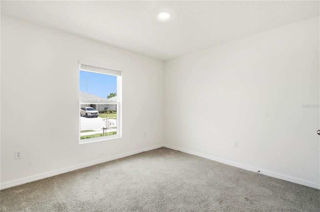 For Rent: $2,200 (3 beds, 2 baths, 1405 Square Feet)
