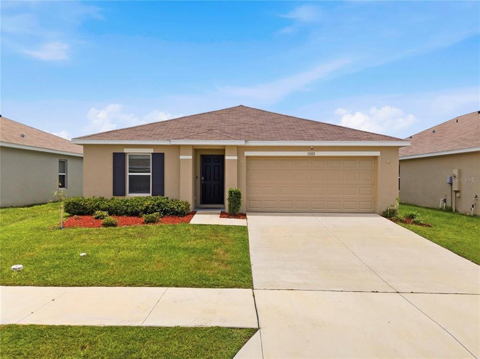 For Rent: $2,200 (3 beds, 2 baths, 1405 Square Feet)