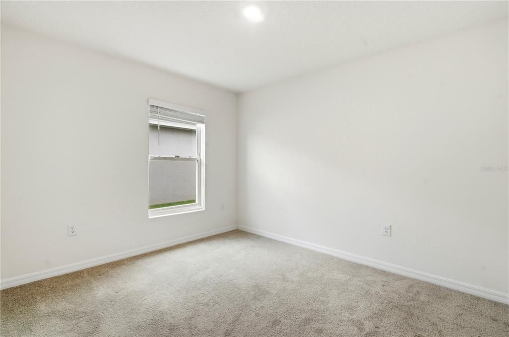 For Rent: $2,200 (3 beds, 2 baths, 1405 Square Feet)