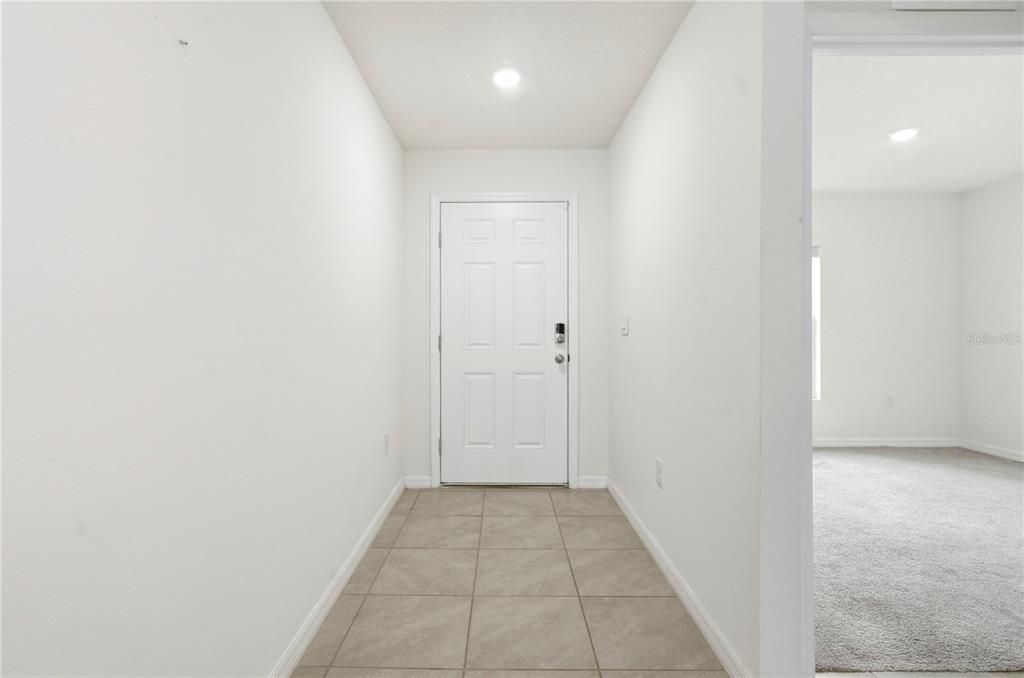 For Rent: $2,200 (3 beds, 2 baths, 1405 Square Feet)