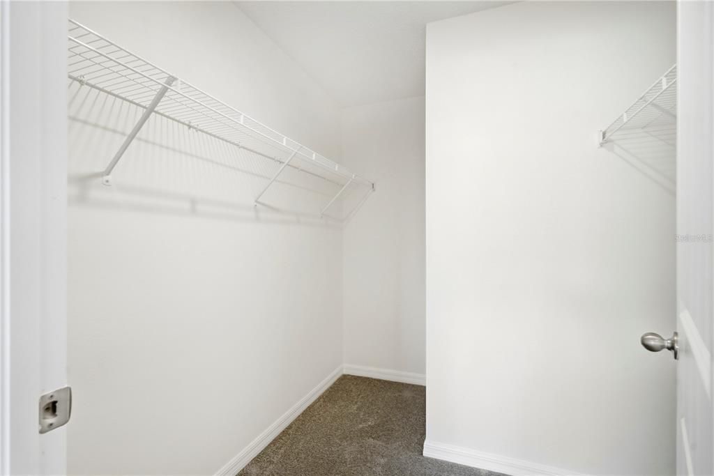 For Rent: $2,200 (3 beds, 2 baths, 1405 Square Feet)