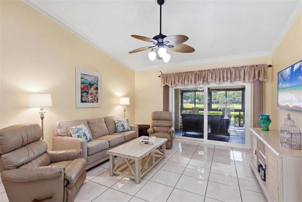 For Rent: $2,395 (2 beds, 2 baths, 1226 Square Feet)