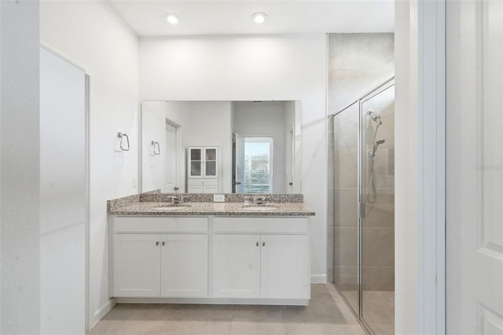 For Sale: $460,000 (4 beds, 2 baths, 1873 Square Feet)