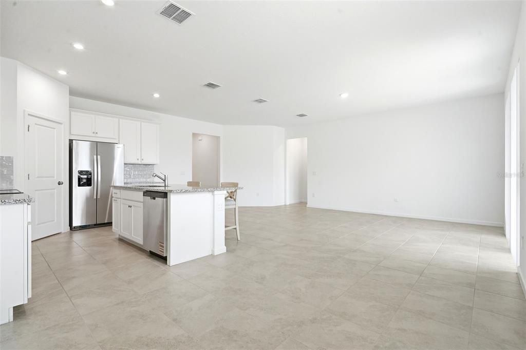 For Sale: $460,000 (4 beds, 2 baths, 1873 Square Feet)