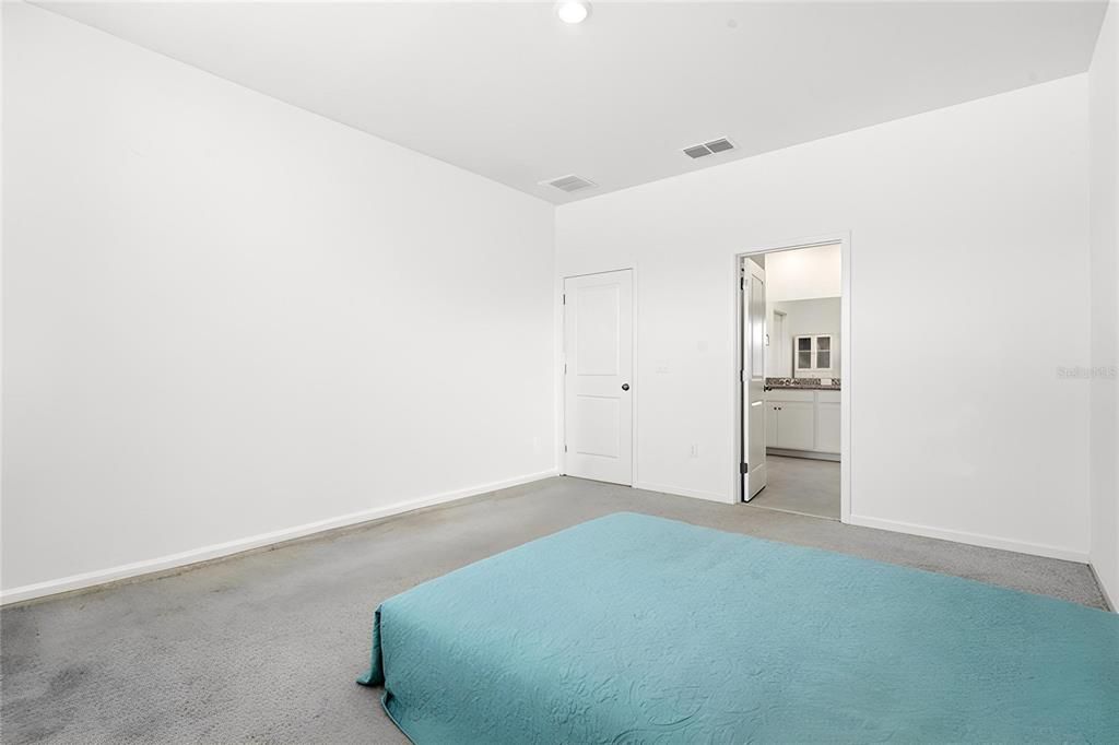 For Sale: $460,000 (4 beds, 2 baths, 1873 Square Feet)