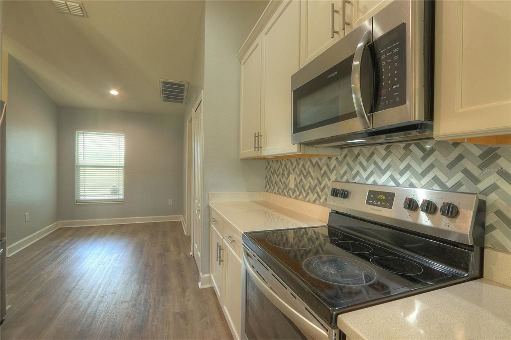 For Sale: $300,000 (4 beds, 2 baths, 1796 Square Feet)