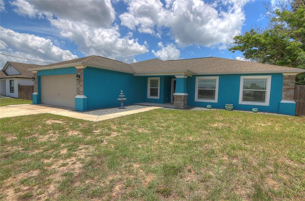 For Sale: $300,000 (4 beds, 2 baths, 1796 Square Feet)