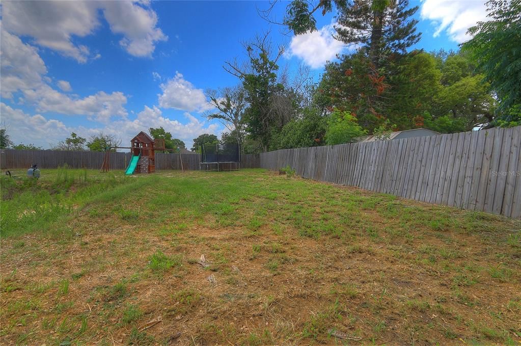 For Sale: $300,000 (4 beds, 2 baths, 1796 Square Feet)