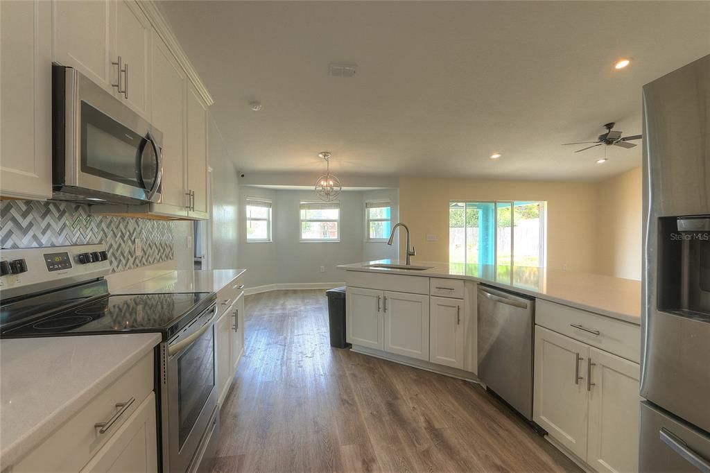 For Sale: $300,000 (4 beds, 2 baths, 1796 Square Feet)