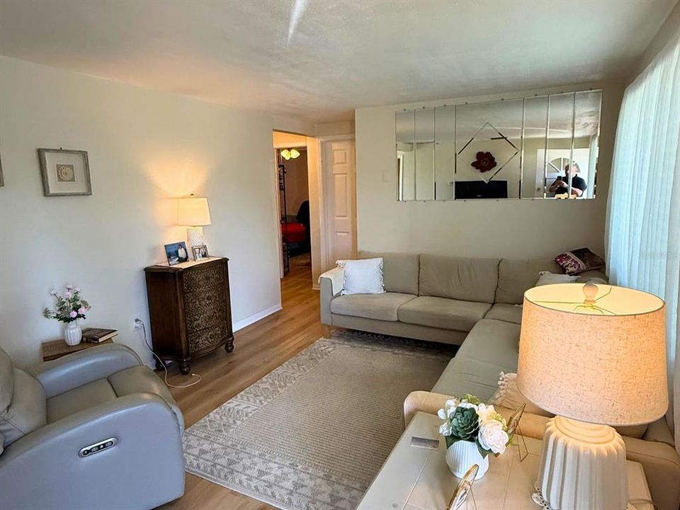 En Venta: $214,900 (2 camas, 1 baños, 816 Pies cuadrados)