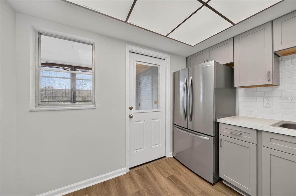 For Sale: $149,000 (2 beds, 1 baths, 860 Square Feet)