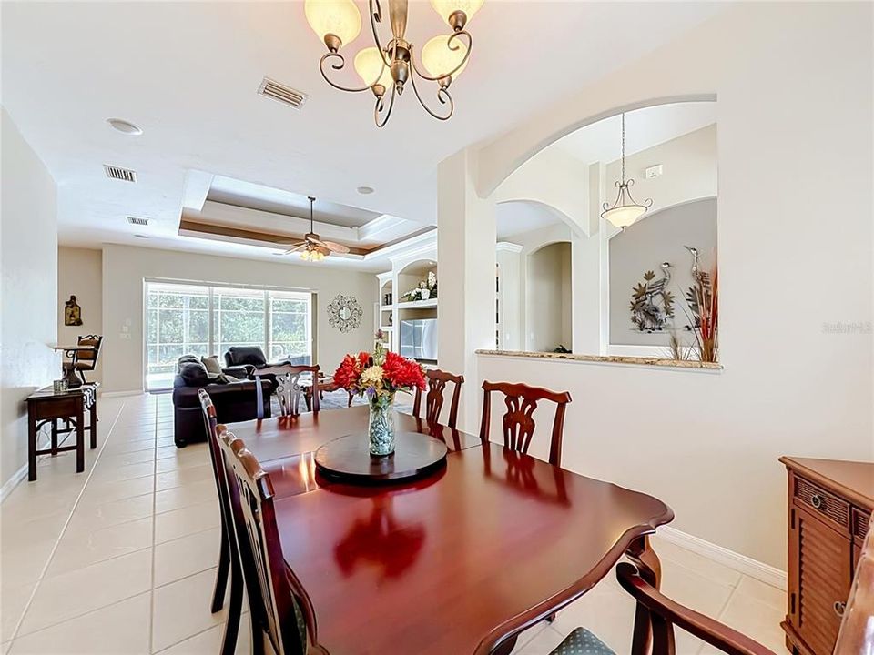 En Venta: $534,900 (3 camas, 3 baños, 2264 Pies cuadrados)