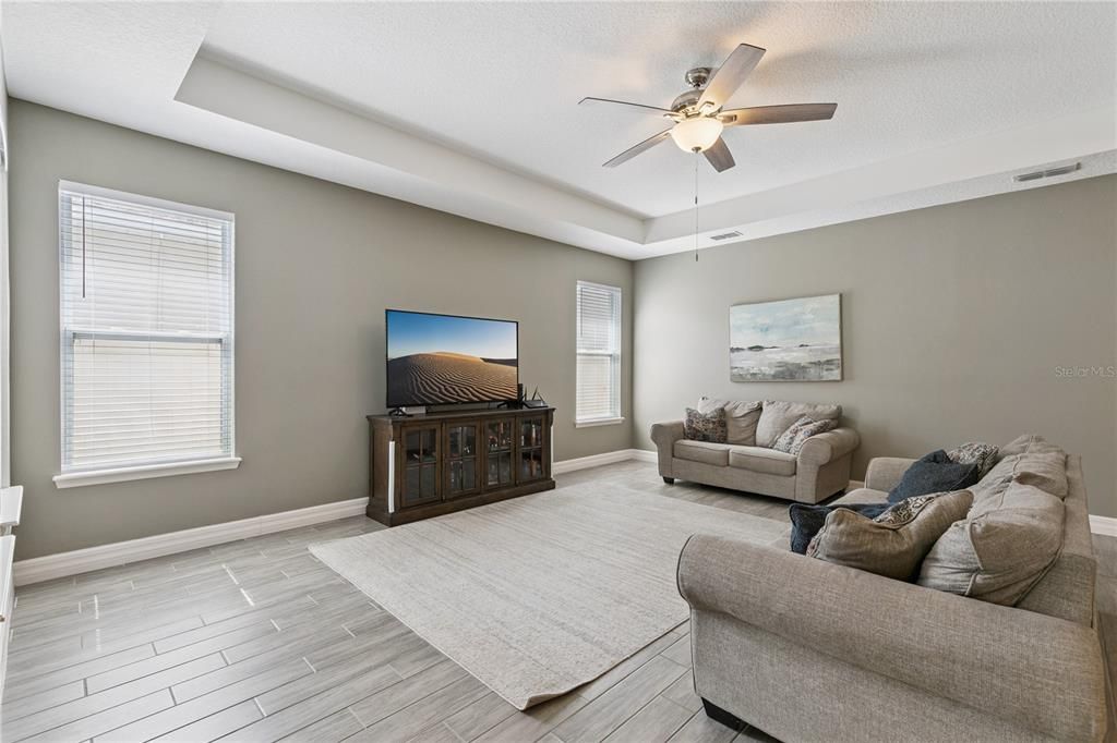 For Sale: $715,000 (4 beds, 3 baths, 2758 Square Feet)