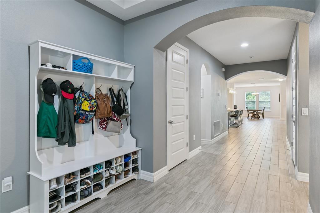For Sale: $715,000 (4 beds, 3 baths, 2758 Square Feet)