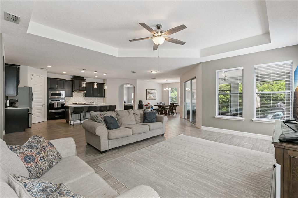 For Sale: $715,000 (4 beds, 3 baths, 2758 Square Feet)