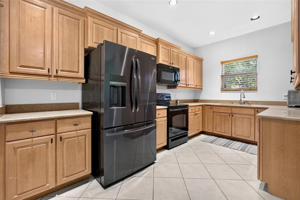 En Venta: $239,900 (3 camas, 2 baños, 1957 Pies cuadrados)