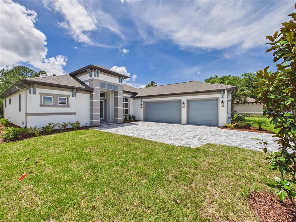 For Sale: $799,900 (3 beds, 3 baths, 2543 Square Feet)