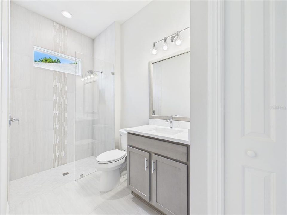 For Sale: $799,900 (3 beds, 3 baths, 2543 Square Feet)