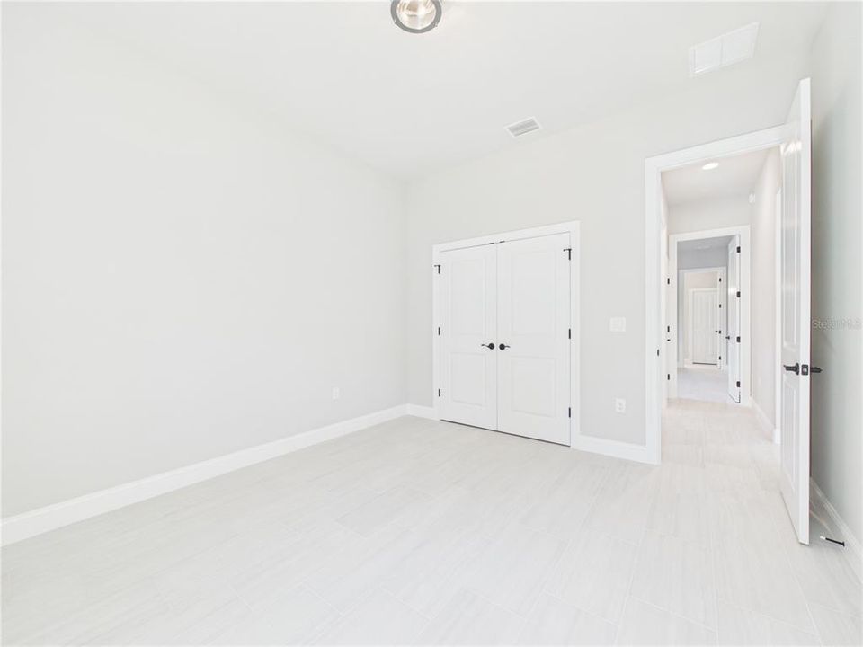 For Sale: $799,900 (3 beds, 3 baths, 2543 Square Feet)