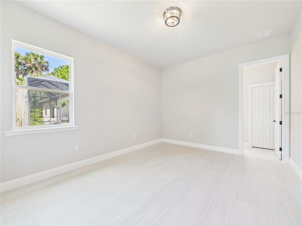For Sale: $799,900 (3 beds, 3 baths, 2543 Square Feet)