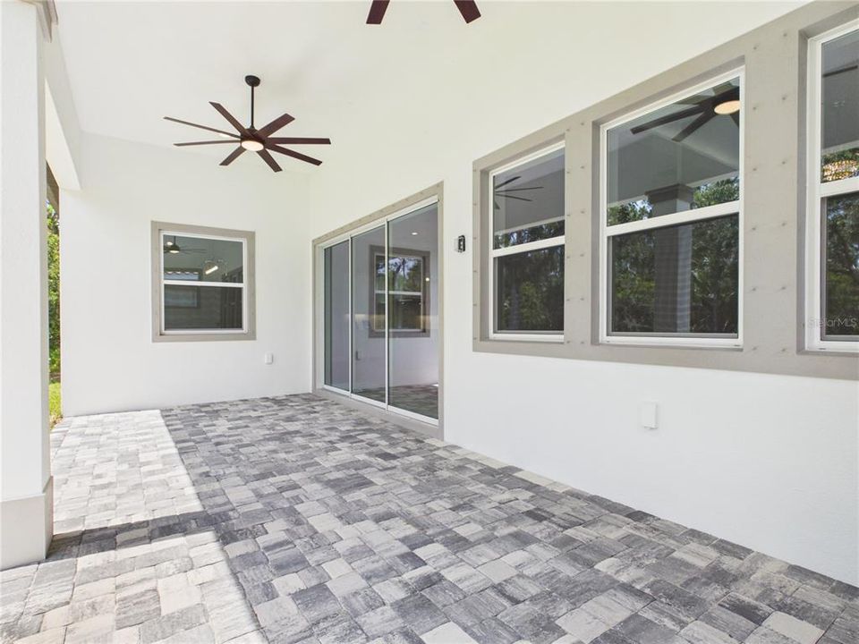 For Sale: $799,900 (3 beds, 3 baths, 2543 Square Feet)