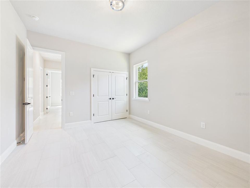 For Sale: $799,900 (3 beds, 3 baths, 2543 Square Feet)