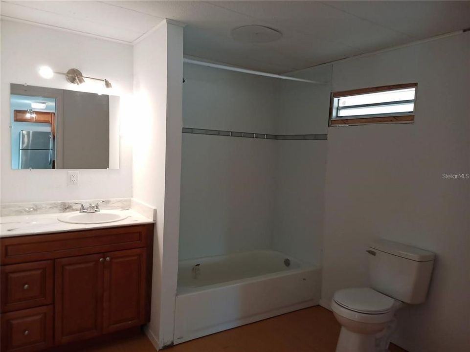 For Rent: $1,800 (3 beds, 2 baths, 1104 Square Feet)