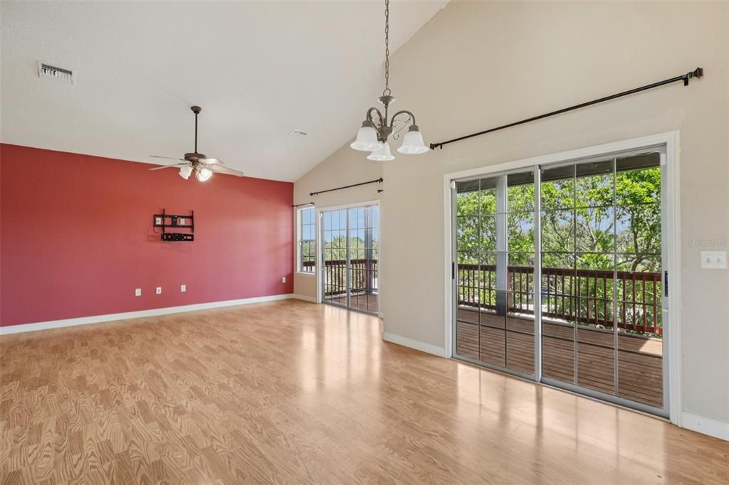 For Sale: $405,000 (3 beds, 3 baths, 2421 Square Feet)