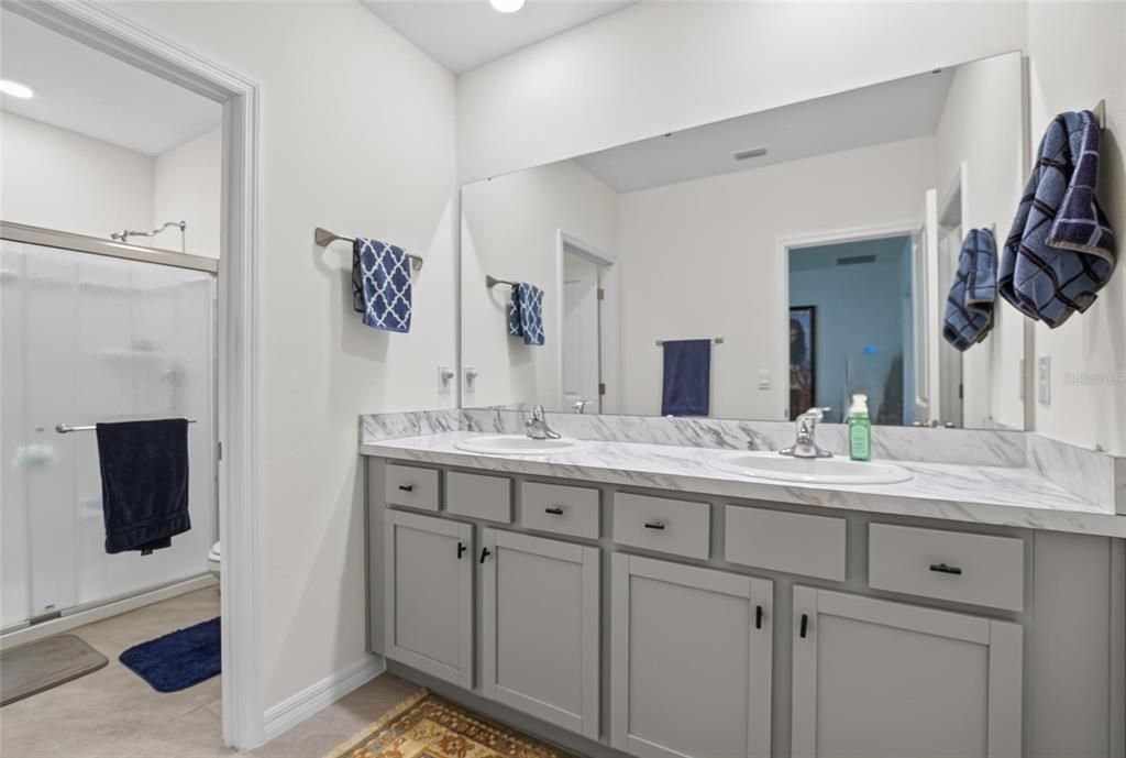 For Sale: $324,900 (3 beds, 2 baths, 1802 Square Feet)