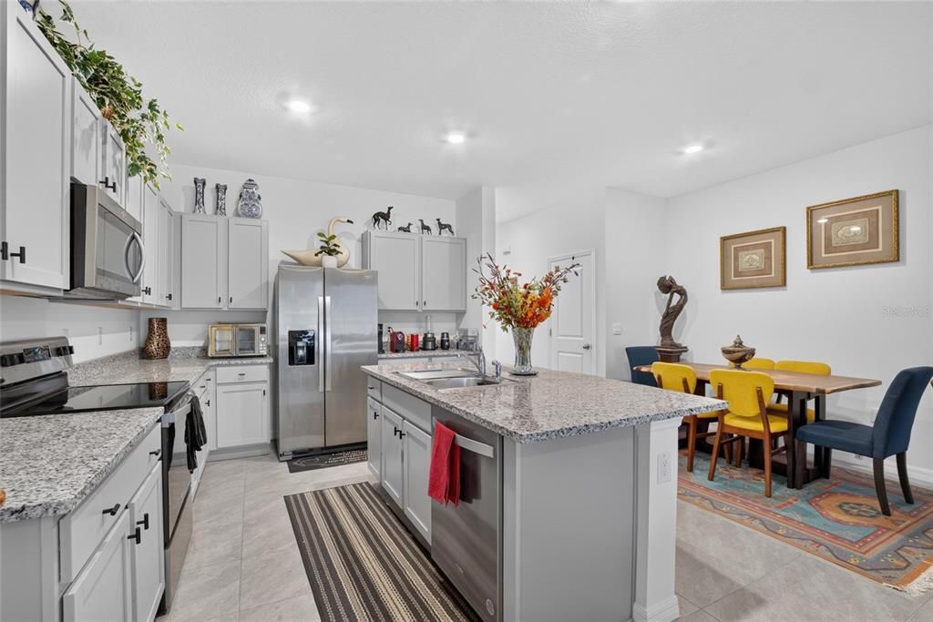 For Sale: $324,900 (3 beds, 2 baths, 1802 Square Feet)