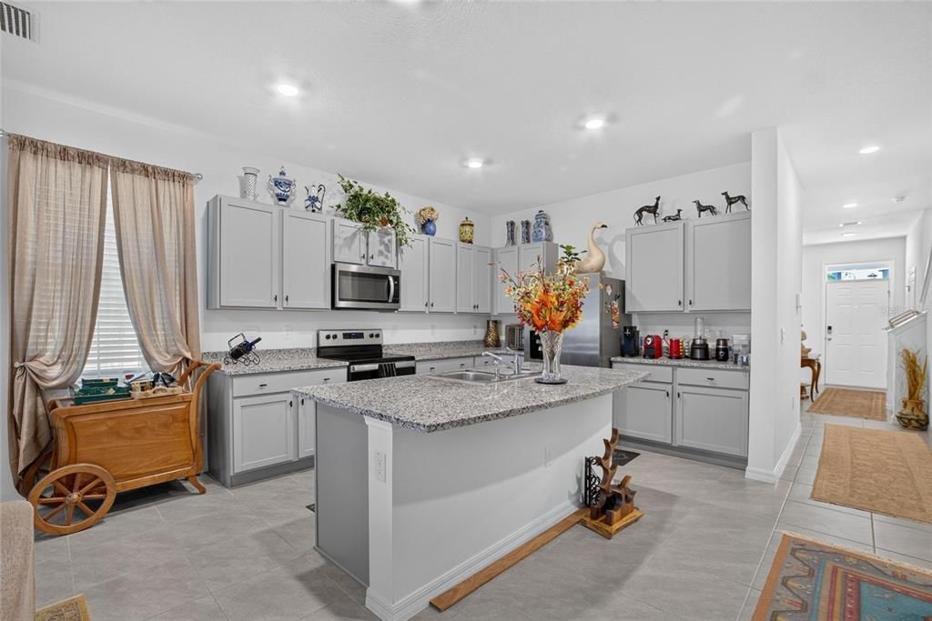 For Sale: $324,900 (3 beds, 2 baths, 1802 Square Feet)