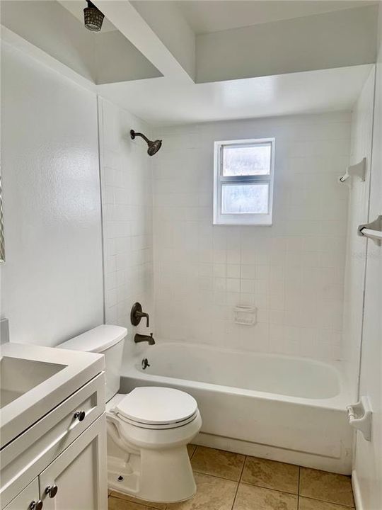 For Rent: $1,750 (2 beds, 1 baths, 850 Square Feet)
