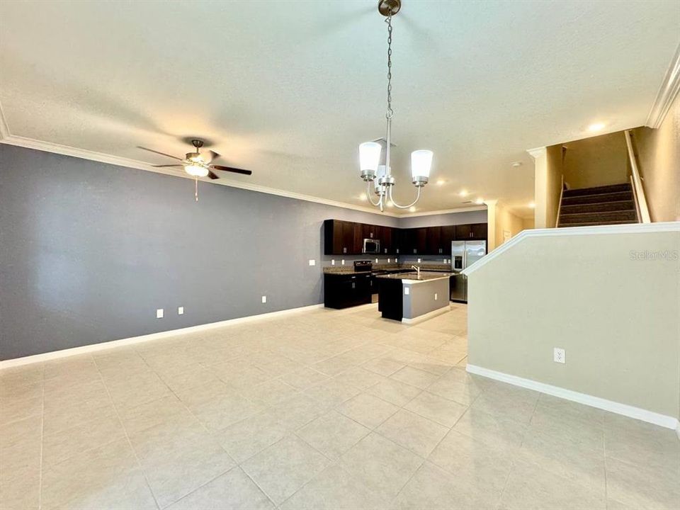 For Rent: $2,300 (3 beds, 2 baths, 1809 Square Feet)