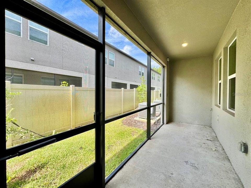 For Rent: $2,300 (3 beds, 2 baths, 1809 Square Feet)