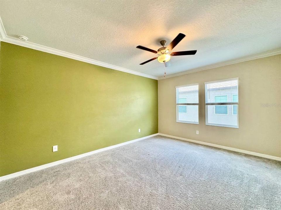For Rent: $2,300 (3 beds, 2 baths, 1809 Square Feet)