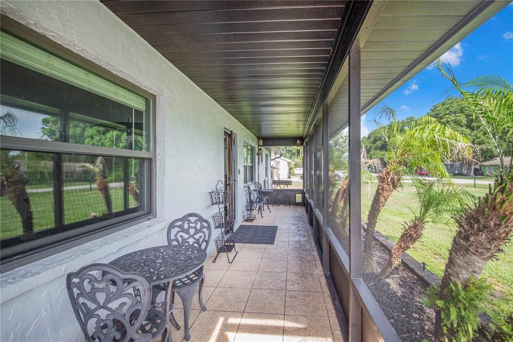 En Venta: $384,900 (4 camas, 2 baños, 1896 Pies cuadrados)