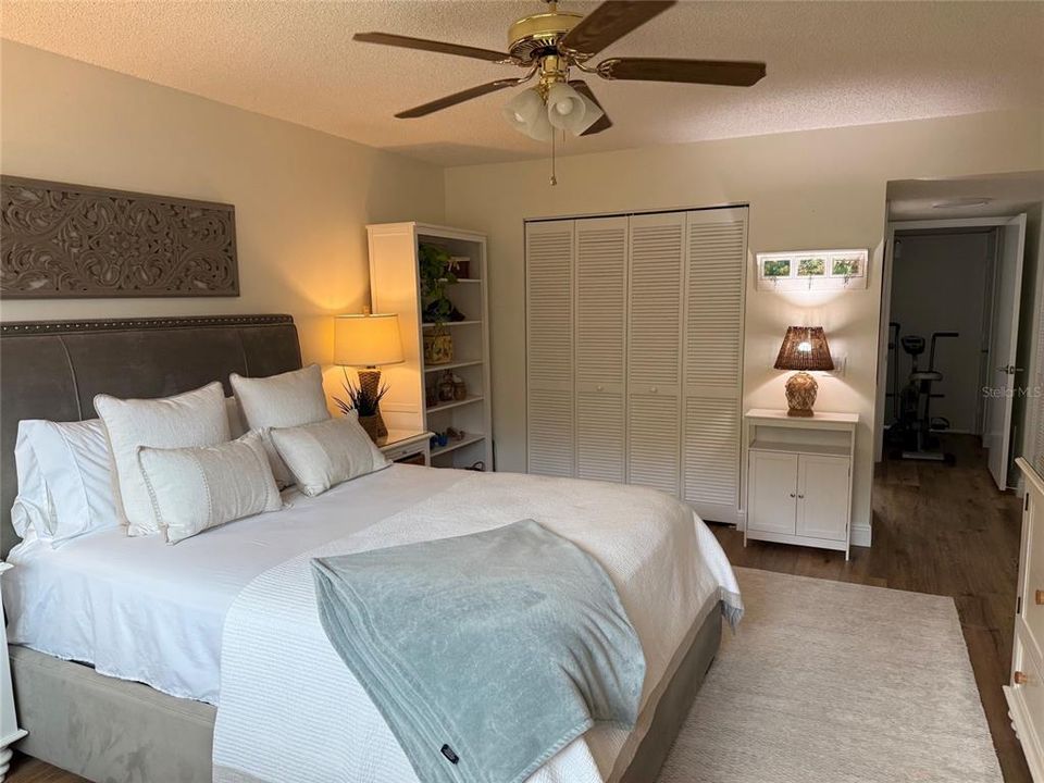 For Sale: $229,000 (2 beds, 2 baths, 1400 Square Feet)