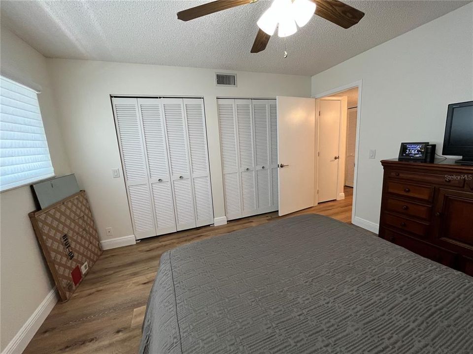For Sale: $229,000 (2 beds, 2 baths, 1400 Square Feet)