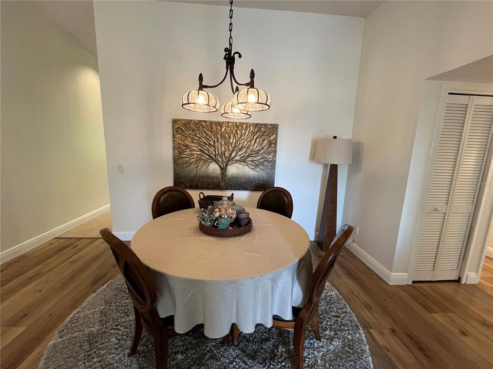 For Sale: $229,000 (2 beds, 2 baths, 1400 Square Feet)