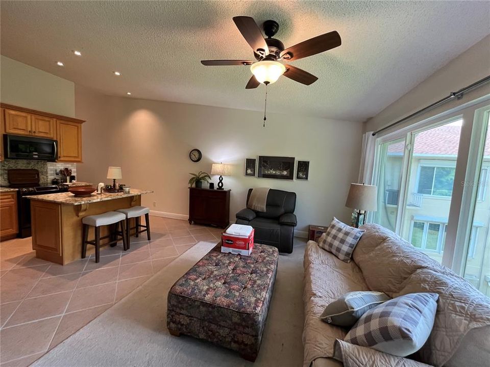 For Sale: $229,000 (2 beds, 2 baths, 1400 Square Feet)