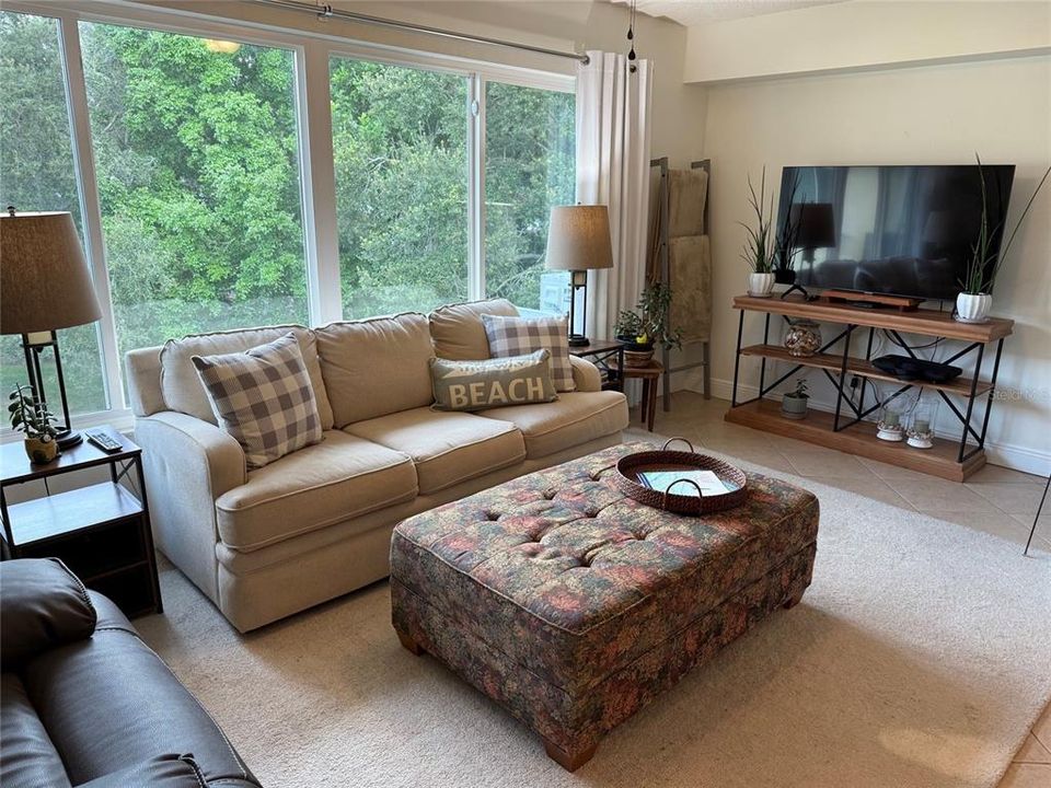 For Sale: $229,000 (2 beds, 2 baths, 1400 Square Feet)