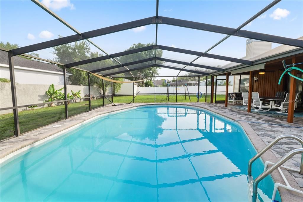 En Venta: $550,000 (4 camas, 2 baños, 2405 Pies cuadrados)
