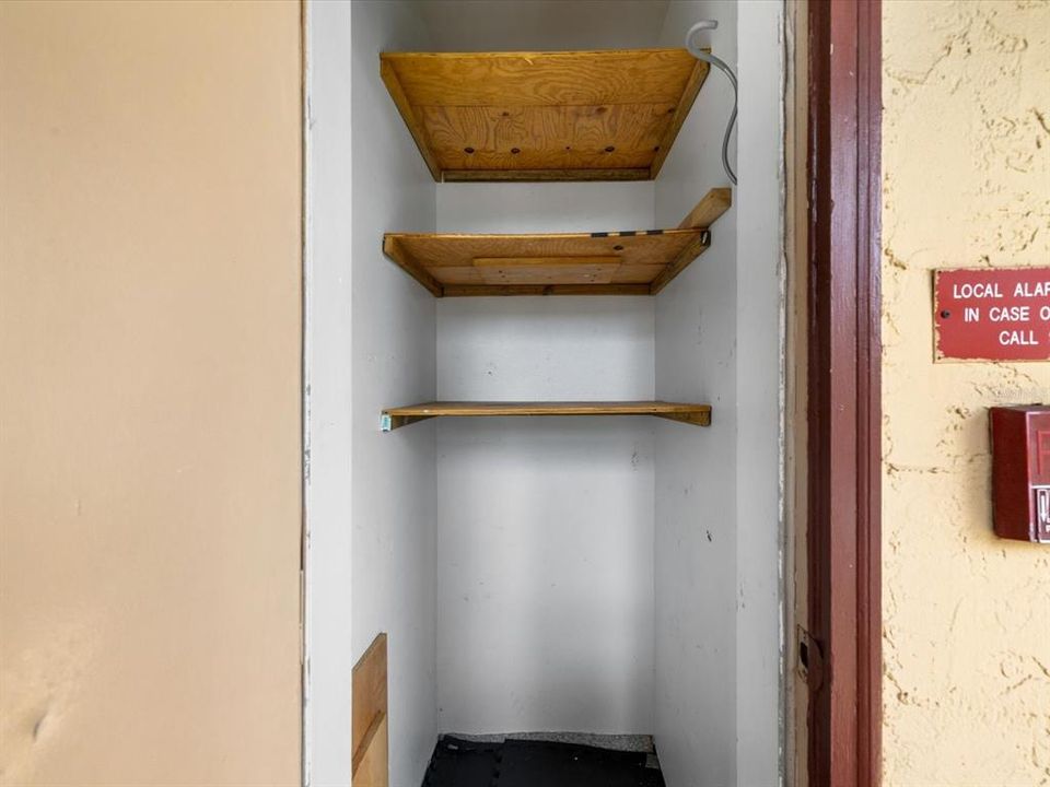 На продажу: $170,000 (3 спален, 2 ванн, 1296 Квадратных фут)