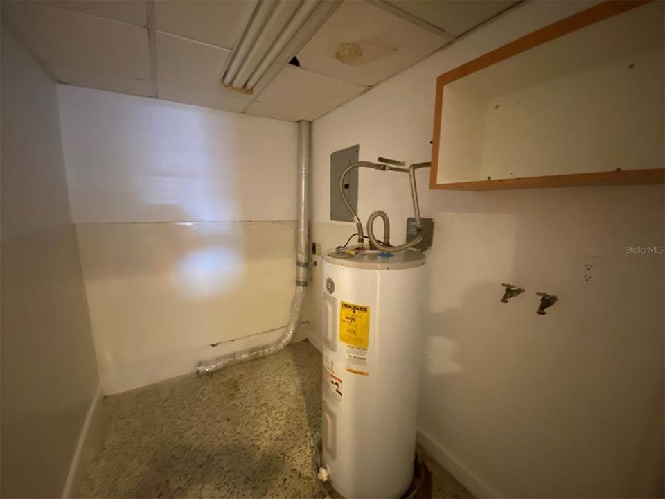 For Rent: $1,450 (2 beds, 1 baths, 1315 Square Feet)