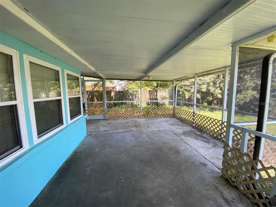 For Rent: $1,450 (2 beds, 1 baths, 1315 Square Feet)