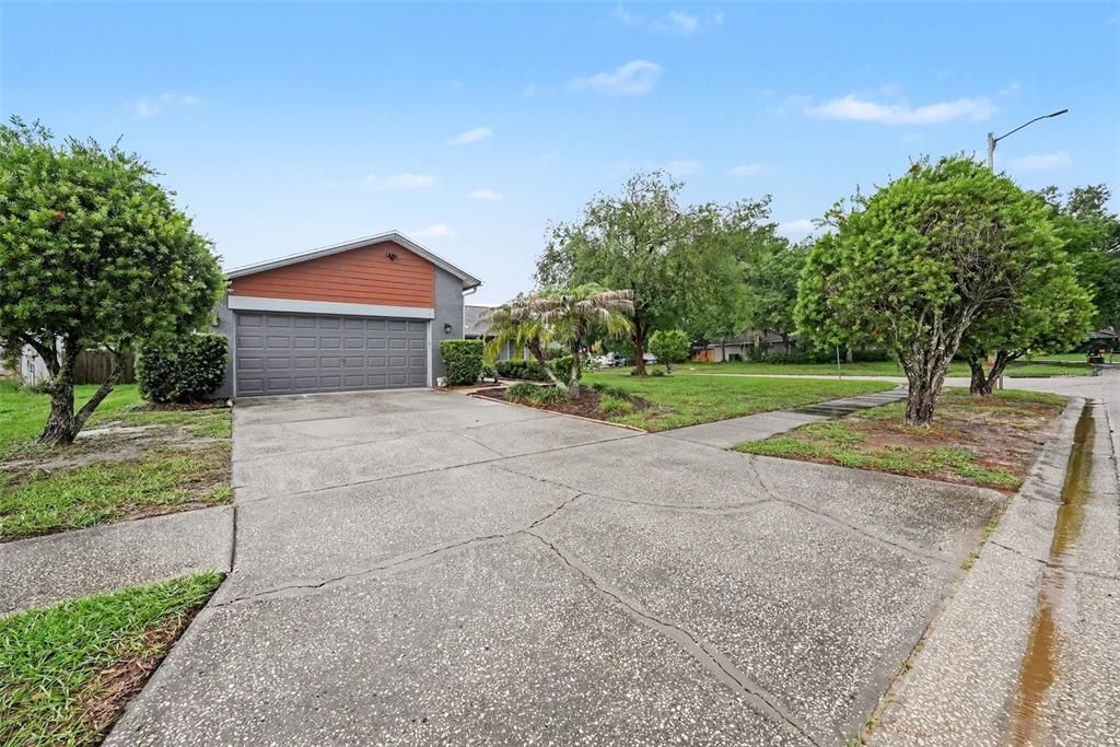 For Sale: $399,900 (3 beds, 2 baths, 1543 Square Feet)