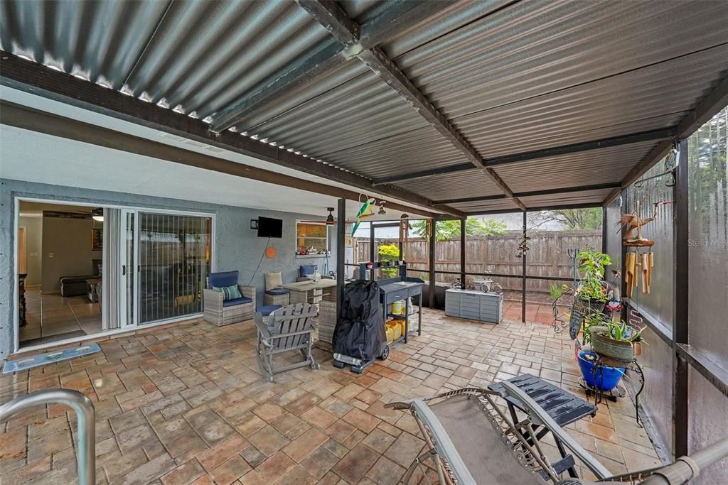 For Sale: $399,900 (3 beds, 2 baths, 1543 Square Feet)