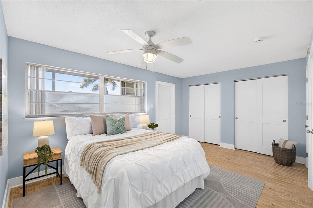 For Sale: $225,000 (1 beds, 1 baths, 606 Square Feet)