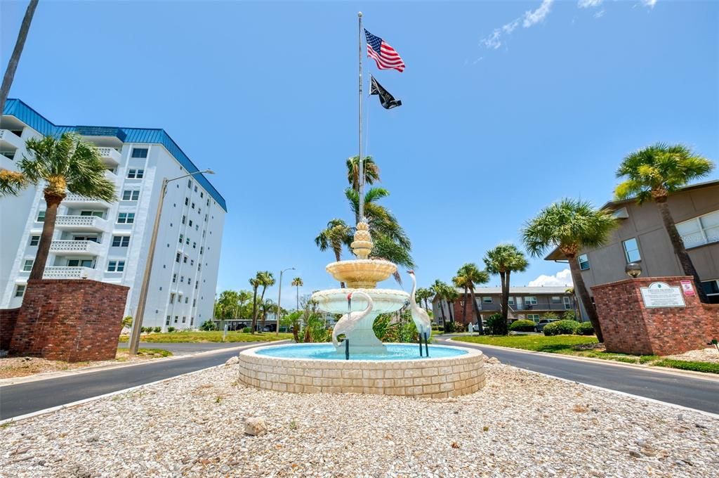 For Sale: $225,000 (1 beds, 1 baths, 606 Square Feet)