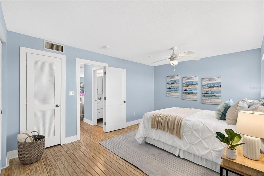 For Sale: $225,000 (1 beds, 1 baths, 606 Square Feet)